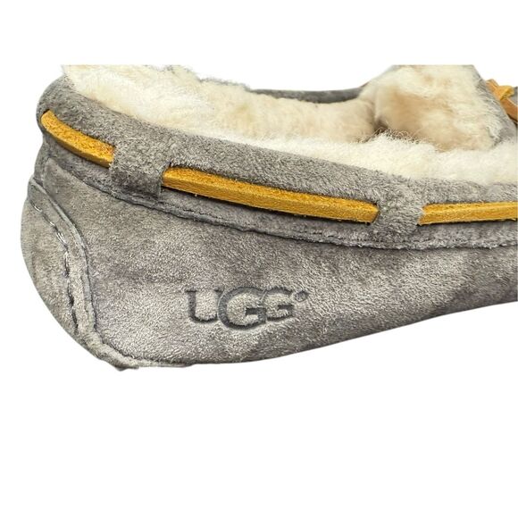 UGG Dakota Women’s 7 Shearling Fur Moccasin Slippers Pewter Suede Fully Lined - Picture 5 of 10